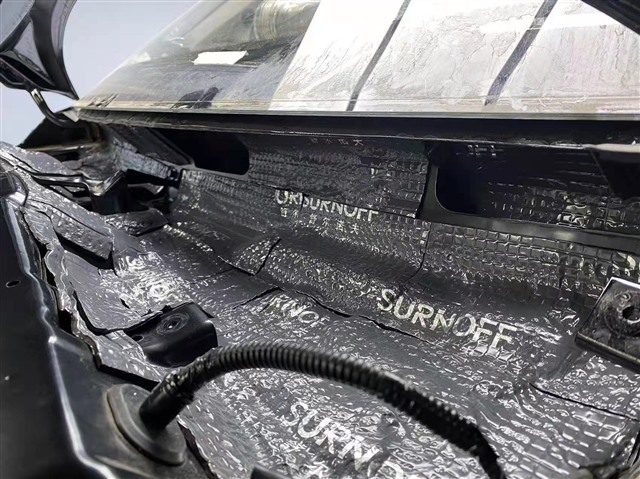2.水槽使用SU300减震胶.jpg