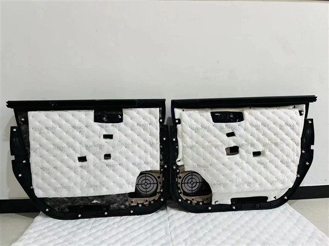 5.门板饰盖使用SR100白棉进行吸音吃了，可以隔绝残余噪音从而达到更好的降噪效果.jpg
