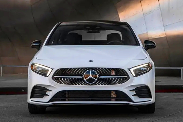 1675850426587266851.jpg 1.改装车型——21款奔驰A200.jpg