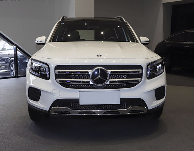 1.21款奔驰GLB200.jpg